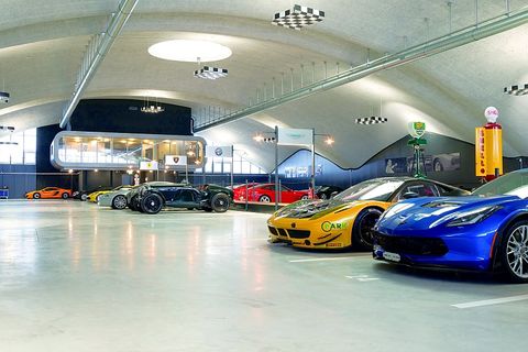 First Carlounge Emmen