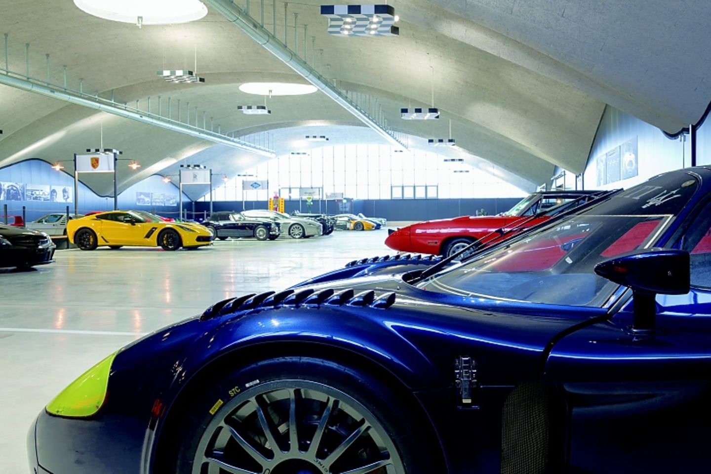 First Carlounge Emmen