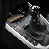 Die Handschaltung im Seat Arona TDI arbeitet Präzise