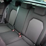 Auch im Fond des Seat Arona TDI gibt es ein ordentliches Platzangebot