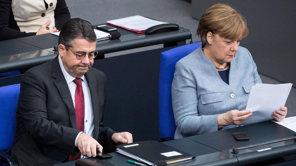 Sigmar Gabriel (SPD) und Bundeskanzlerin Angela Merkel (CDU)
