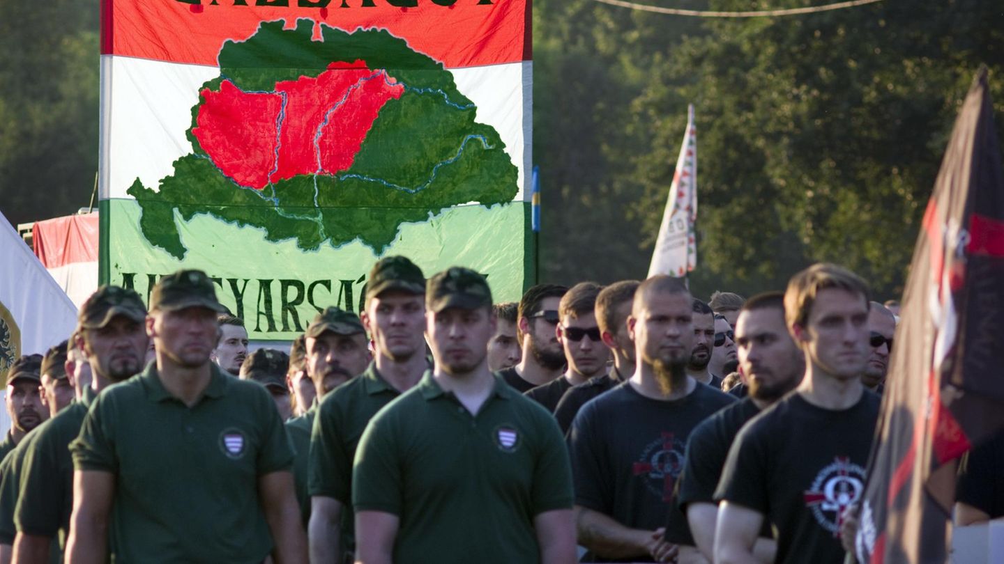 Nationalistische Demonstration in Budapest zum 95. Jahrestag des Vertrags von Versailles
