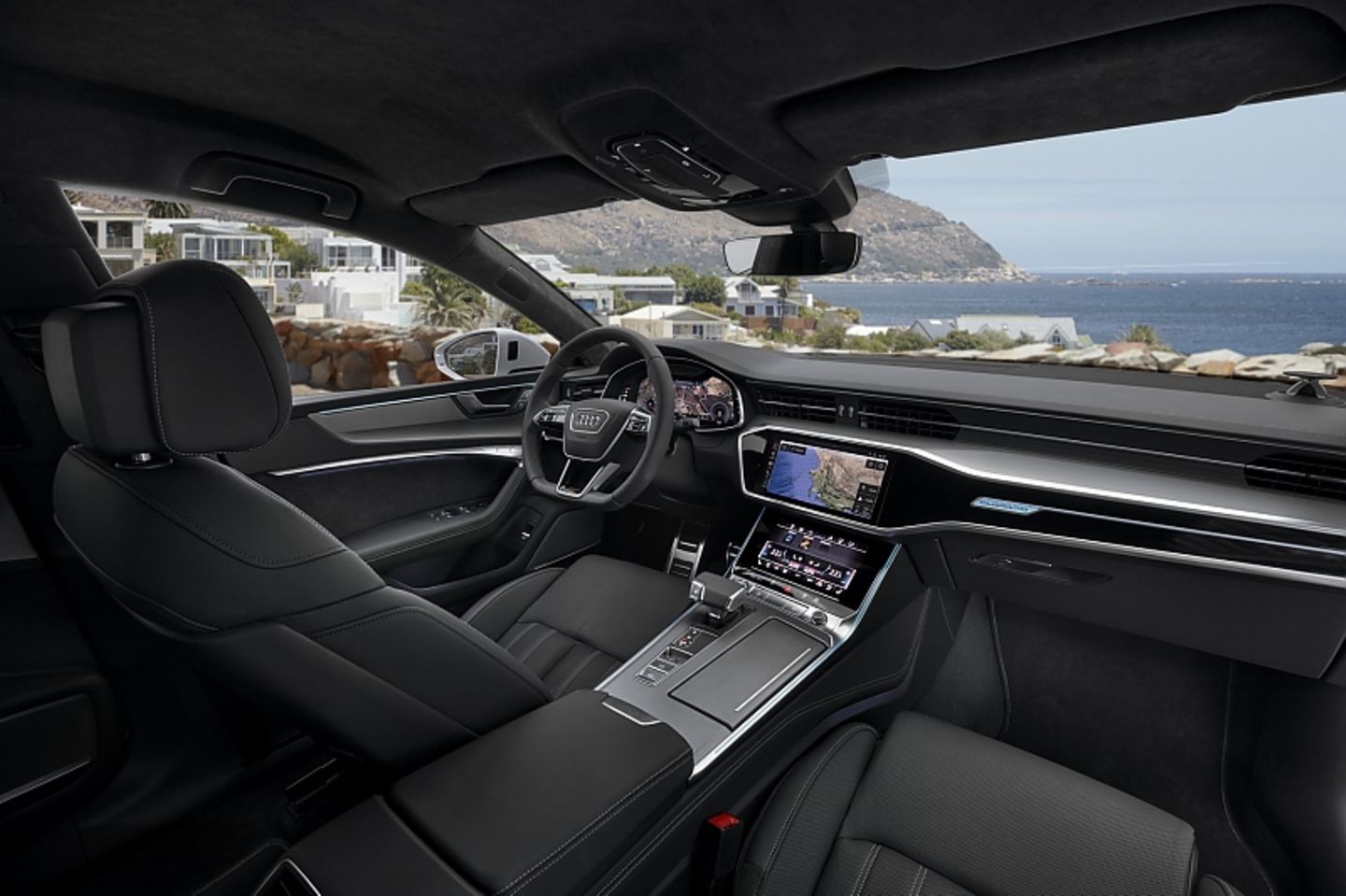 Das Interieur hat hochwertige Materialien und ist gut verarbeitet