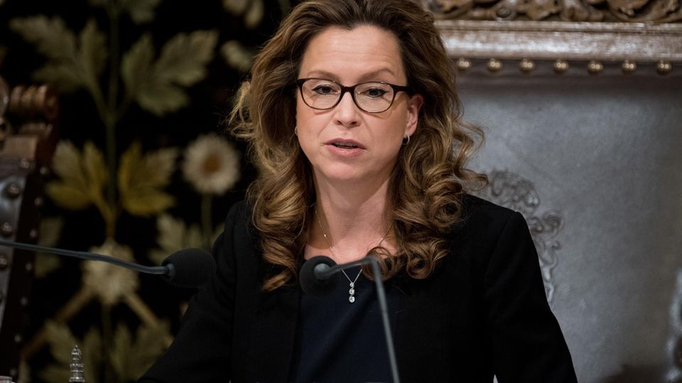 Carola Veit Carola Veit