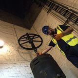 Am 21. August 2017 lässt ein Arbeiter Big Ben, die Glocke, für vier Jahre verstummen