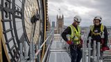 Gerüstbauer am Elizabeth-Tower in London. Turm und Uhr werden vier Jahre lang überholt. So lange schweigt auch Big Ben