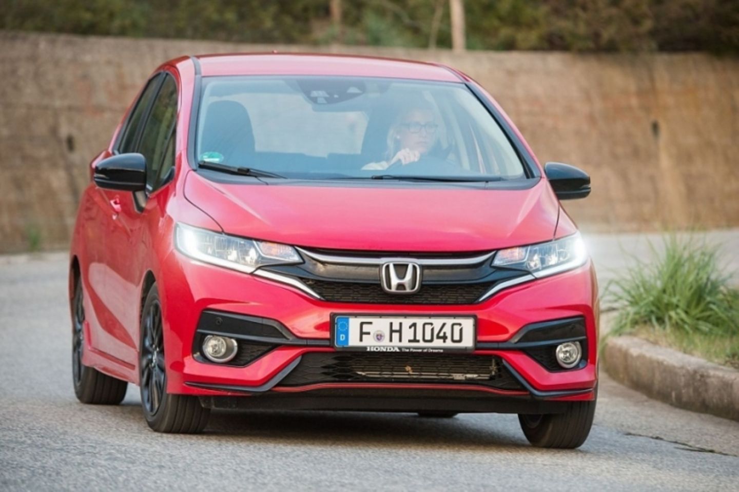 Der muntere 1.5 i-VTEC-Motor passt gut zum Honda Jazz