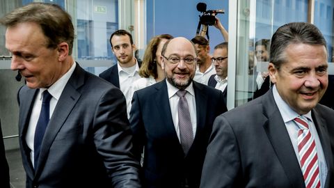 Thomas Opperman,, Martin Schulz und Sigmar Gabriel. Auf diesem Foto von Ende Juni lächeln sie noch