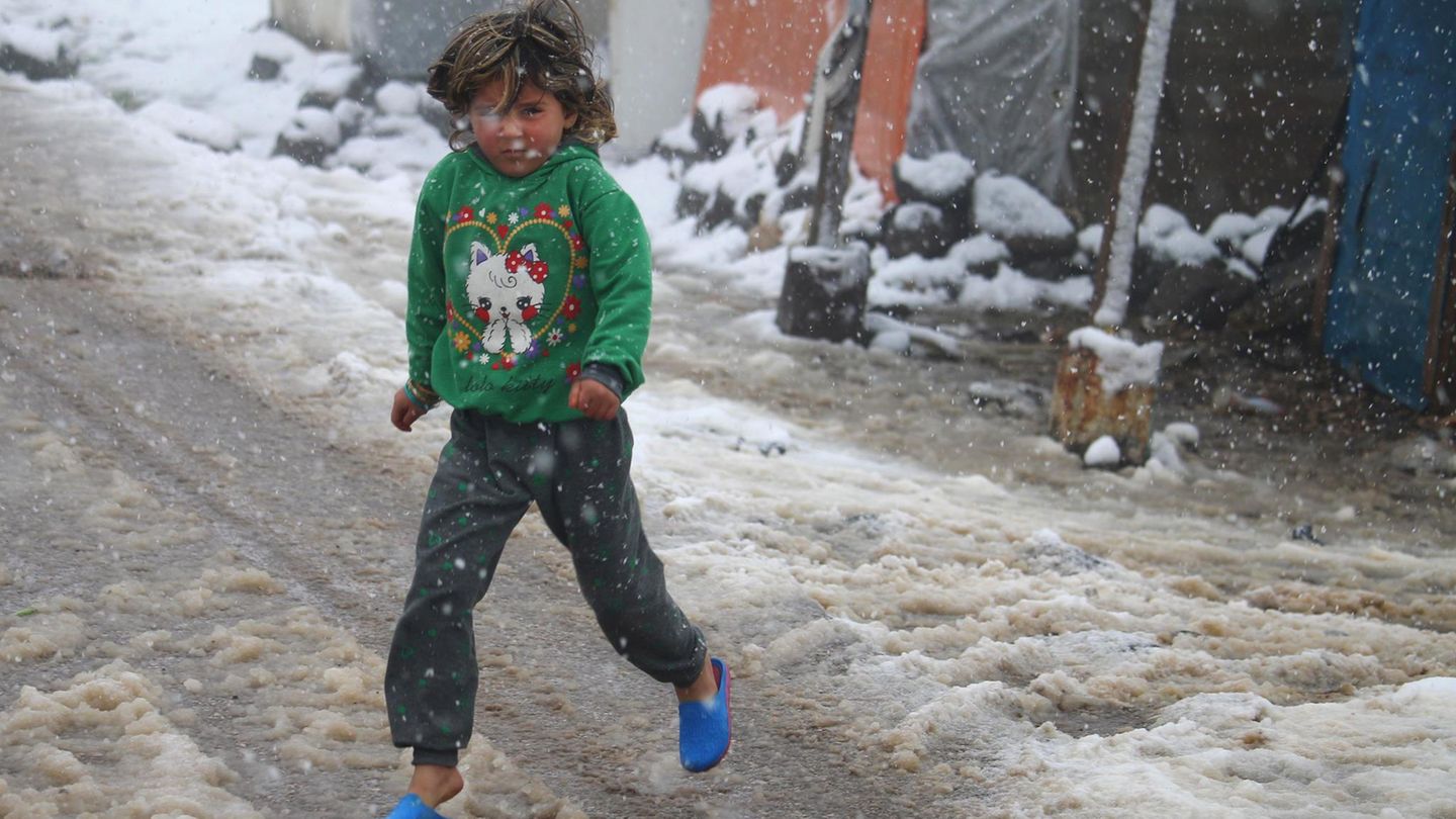 Der Winter setzt auch den Flüchtlingen in den Camps an der Grenze zum Libanon zu.