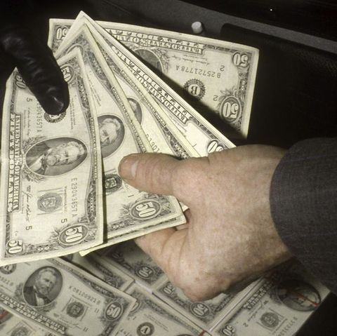 Ein Koffer voller US-Dollar (Symbolbild)