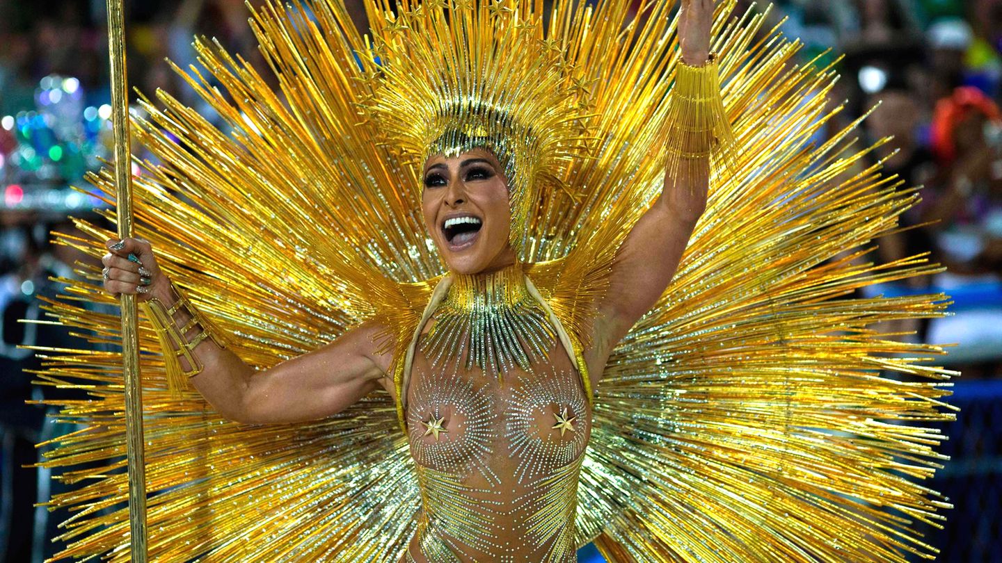 Karneval In Rio So Heiß Feiert Die Stadt Im Samba Rausch Stern De