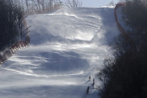 Olympia ist fest im Griff des Windes: Über die Piste zogen starke Böen