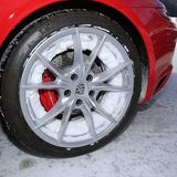 Der Reifen sollte genug Profil haben: Am besten mindesten vier Millimeter