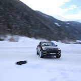 Der Reifen kann nur ein gewisses Maß an Längs- und Seitenkräften aufnehmen, bis die Haftung abreißt