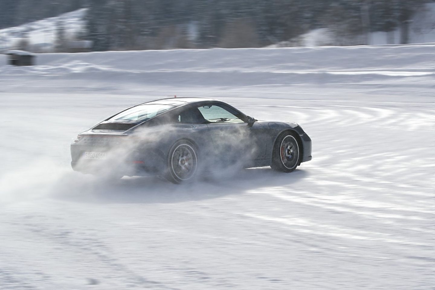 Auto fahren im Winter: So meistern Sie Schnee und Eis