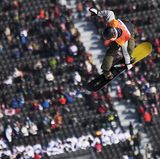 Flugkünstler: Der norwegische Snowboarder Staale Sandbech zeigt einen Sprung im Slopestyle-Wettbewerb.