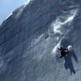 Steil: Das Bild der Österreicherin Anna Gasser zeigt eindrucksvoll, wie gewaltig die Snowboard-Anlagen in Pyeongchang sind