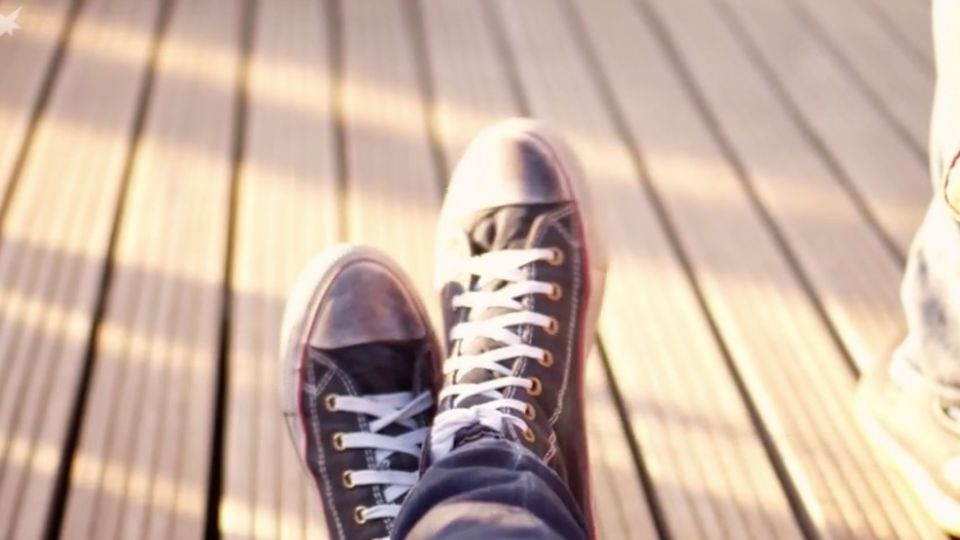 Schuhe Sneakers Alltagsfrage Quietschen Quietschenden Schuhen kann man ganz leicht den Kampf ansagen.