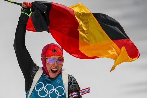 Laura Dahlmeier jubelt über ihr zweites Olympia-Gold beim Biathlon in Pyeongchang