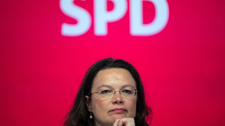 Andrea Nahles bei einer Podiumsdiskussion