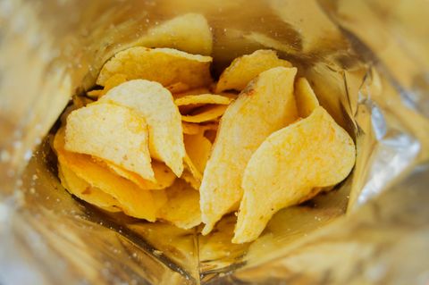 Eine Tüte mit Kartoffelchips