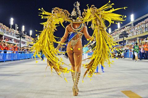 Zweiter und letzter Durchlauf im Sambódromo beim Karneval in Rio de Janeiro: Jessica Maia zeigt in der Nacht zu Dienstag ihr Kostüm in Überbreite.