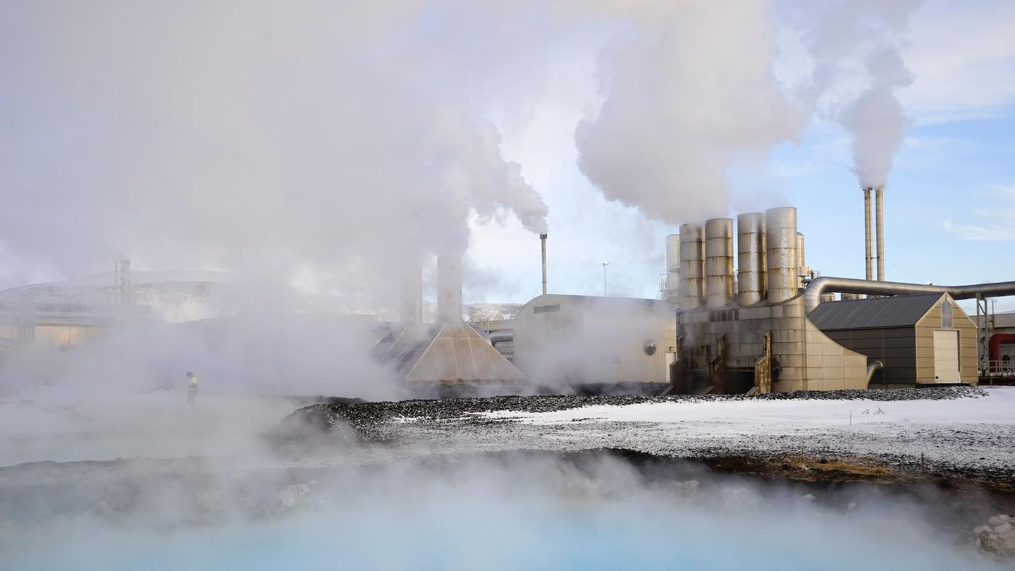 Erdwärme-Kraftwerk in Island