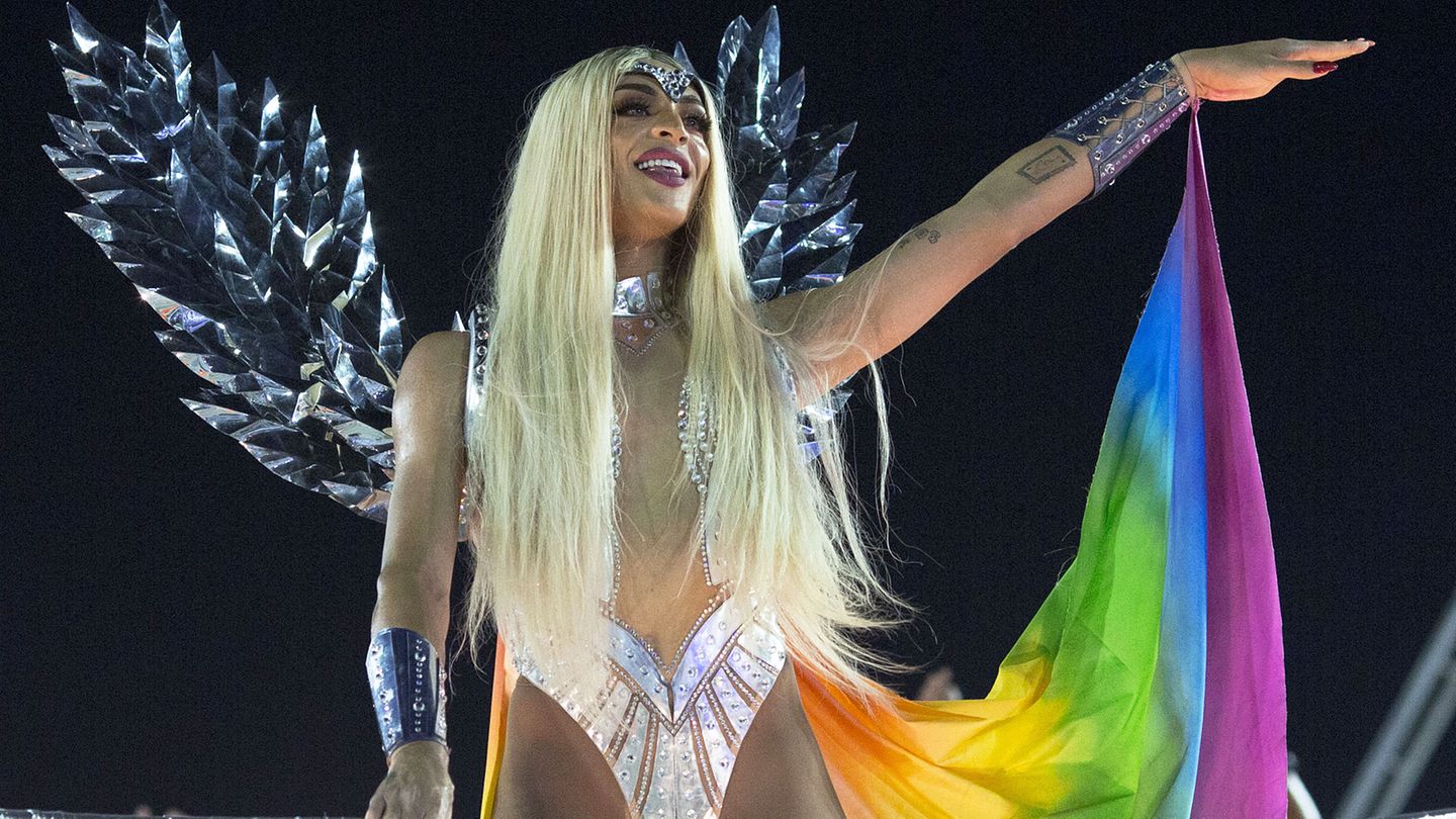 Eines der Highlights war der Auftritt der bekannten Dragqueen Pabllo Vittar mit der Formation Beija.