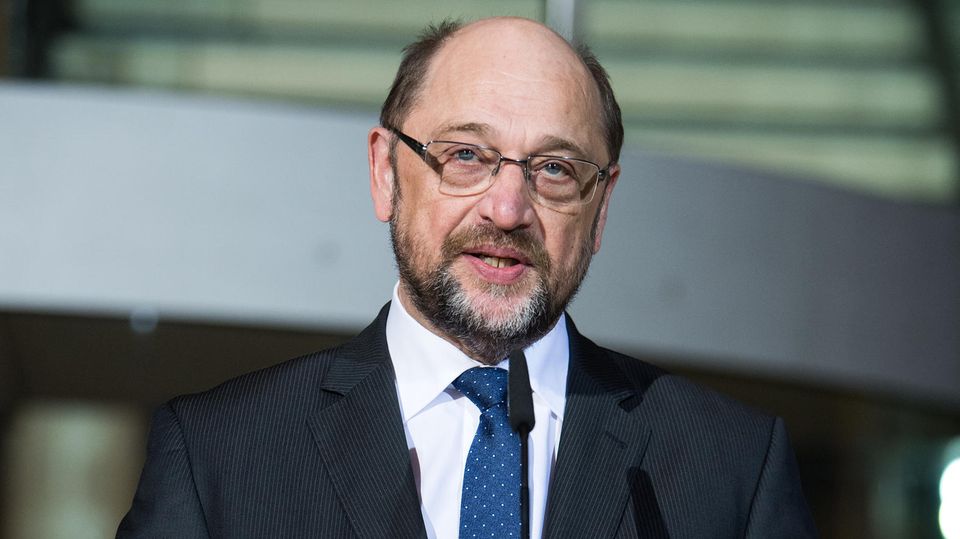 PD-Chef Martin Schulz gibt im Willy-Brandt-Haus in Berlin seinen sofortigen Rücktritt bekannt