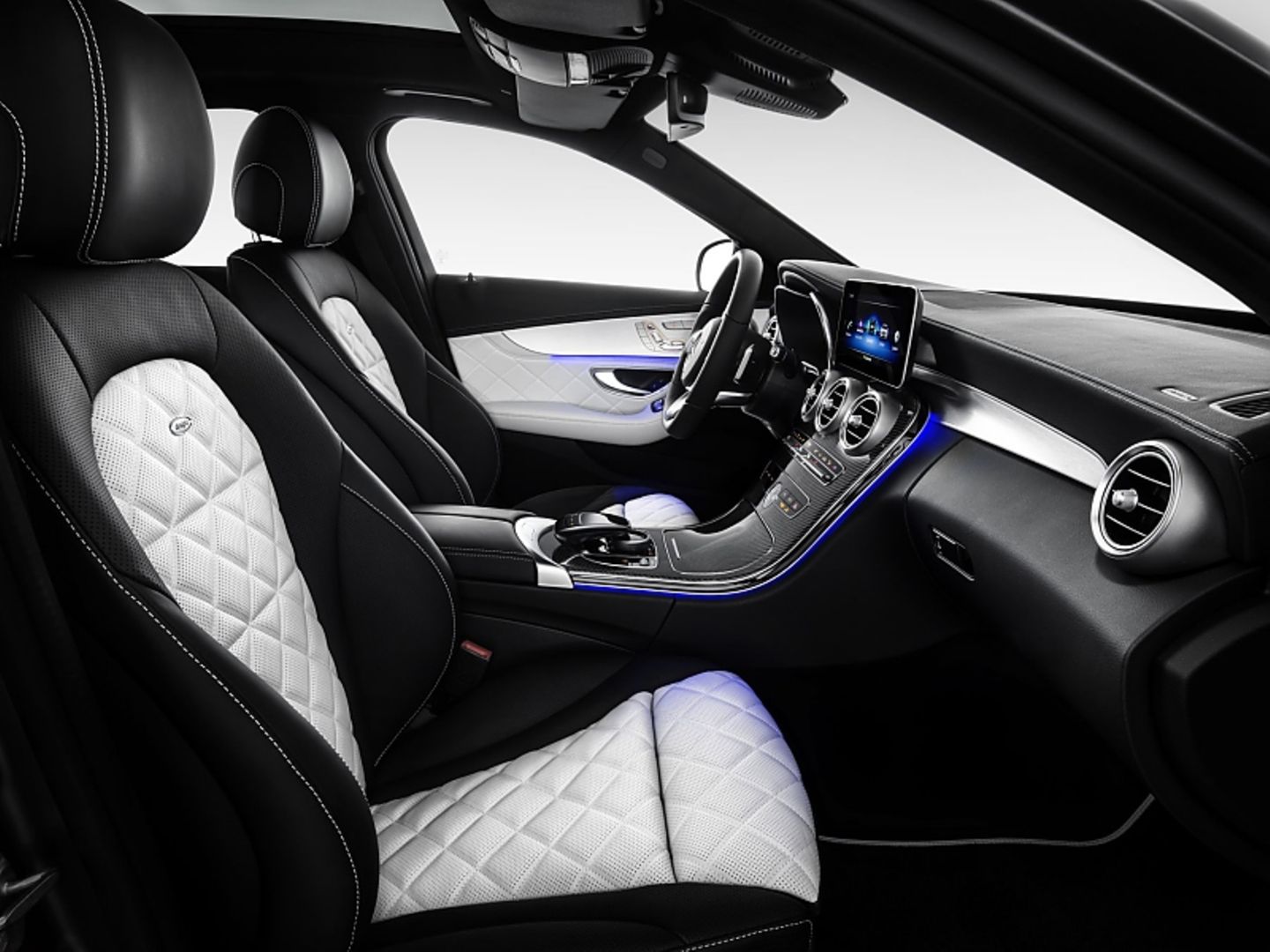 Der Innenraum der Mercedes C-Klasse 2018