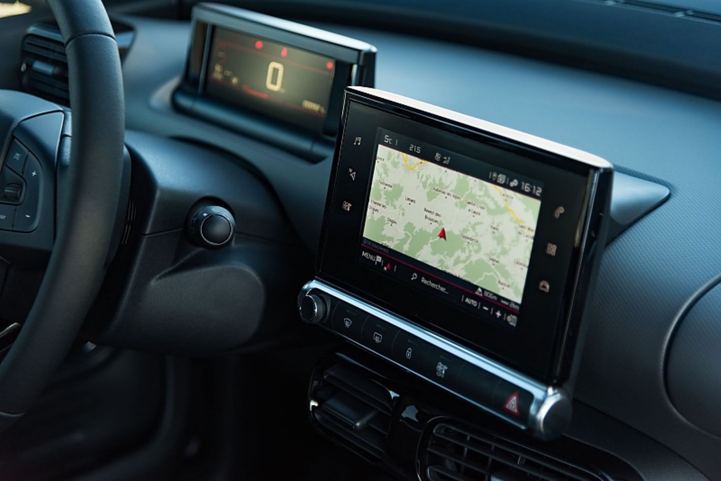 Der Sieben-Zoll-Touchscreen ist kapazitiv