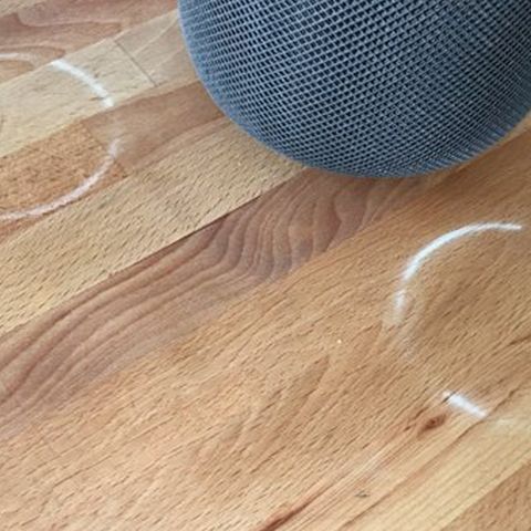 Apples HomePod kann mit Holzoberflächen reagieren