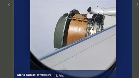 Auf dem Flug von San Francisco nach Hawaii hat eine Boeing 777-200 von United Teile des rechten Triebwerks verloren.