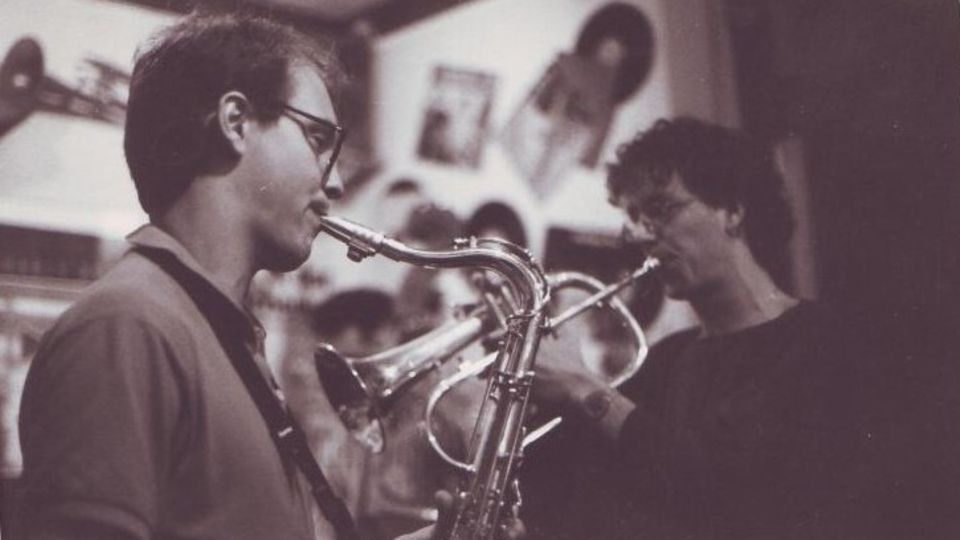 Psychische Erkrankung: Noch alles in Ordnung: Ende der 80er Jahre spielte Gauger (l.) leidenschaftlich Saxofon Noch alles in Ordnung: Ende der 80er Jahre spielte Gauger (l.) leidenschaftlich Saxofon