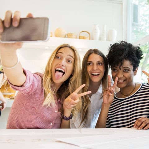 Freunde in der Ferne: Dieses Wissen hilft dir, deine Freundschaften zu erhalten