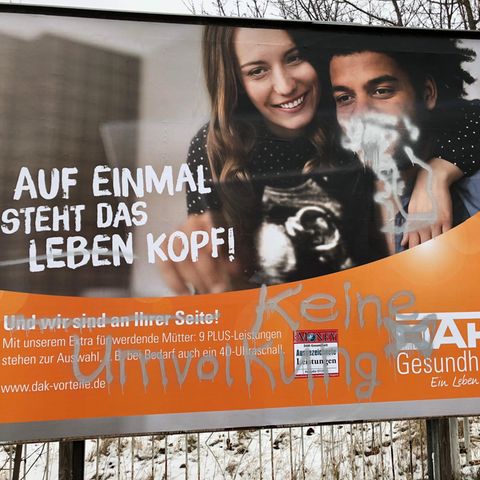 Das DAK-Plakat in Zeulenroda-Triebes in Thüringen
