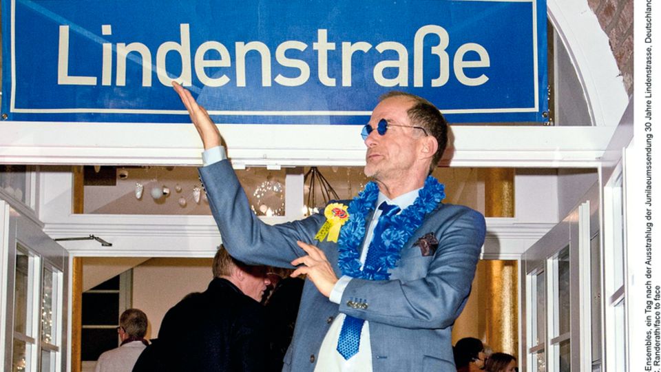 Georg Uecker Aus Der Lindenstrasse In Meinem Korper War Atomkrieg Stern De