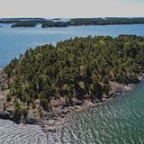 Auf "SuperShe-Island", einer 34.000 Quadratmeter großen Inselidylle vor der Küste Finnlands, sollen Frauen aus aller Welt urlauben, netzwerken und Pläne schmieden können - ganz ungestört von der Männerwelt.