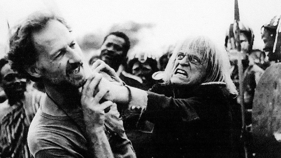Regie-Legende: Werner Herzog und Klaus Kinski beim Dreh von "Cobra Verde" (1987) Werner Herzog und Klaus Kinski beim Dreh von "Cobra Verde" (1987)
