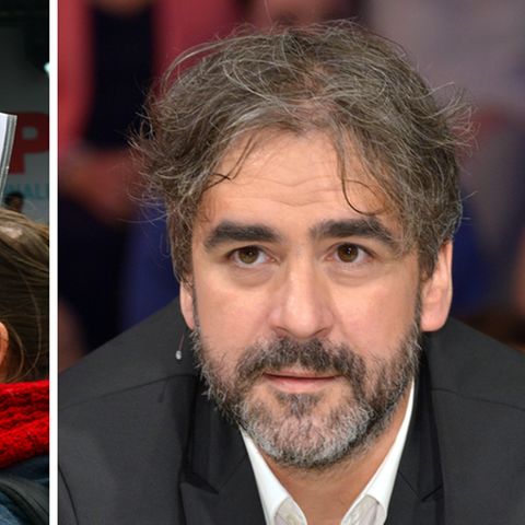 Ein Plakat mit der Aufschrift "Free all jailed Journalists" und Deniz Yücel