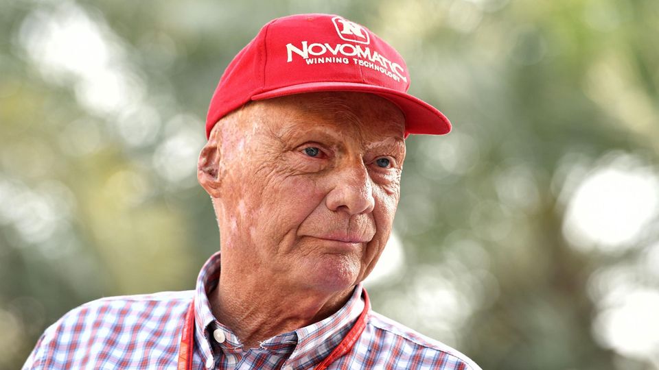 Dreimal war Niki Lauda Formel-1-Weltmeister. Das Vermögen des 68-Jährigen wird auf etwa 200 Millionen Euro geschätzt