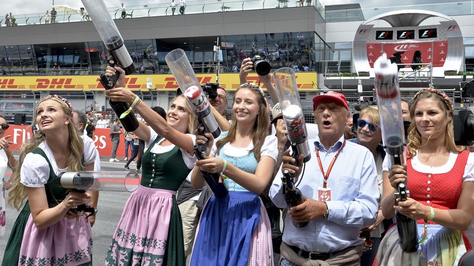 Lauda am Rande einer Formel-1 Veranstaltung