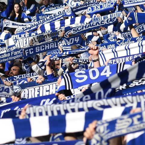 Schalke-Fans - Linienrichter Robert Schröder