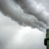 Rauch aus der Müllverbrennungsanlage