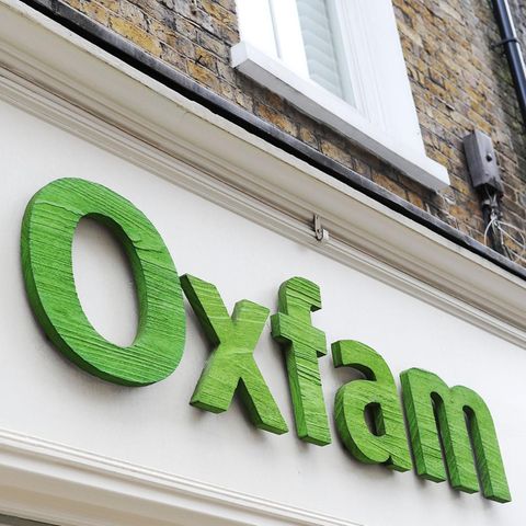 Oxfam-Skandal um Roland van Hauwermeiren: Der Oxfam-Schriftzug über einem Geschäft