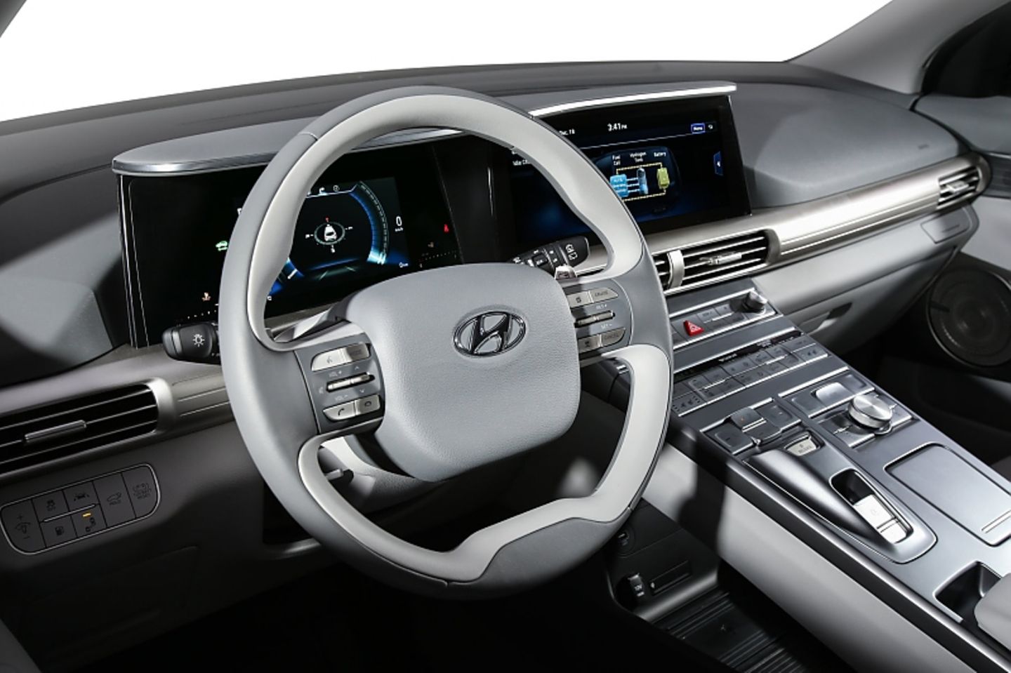 Hyundai Nexo - das nüchterne Cockpit mit ökologischen Materialien