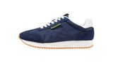 Der klassiker: Dunkelblauer Sneaker low von Calvin Klein. Passt zu Allem. Hier geht's zum Shop