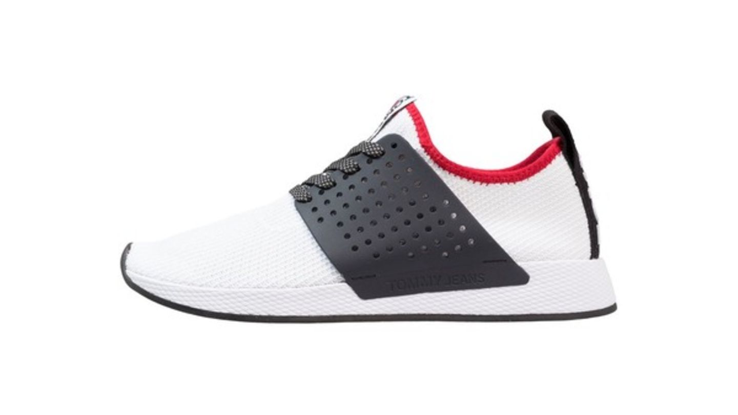Tommy Jeans Sneaker low red/white/blue. Zum bestellen gibt es diesen coolen Sneaker hier