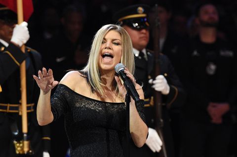 Fergie sang vor dem Allstar-Spiel der US-Baseketballliga NBA in Los Angeles die die Nationalhymne in einer Jazz-Version