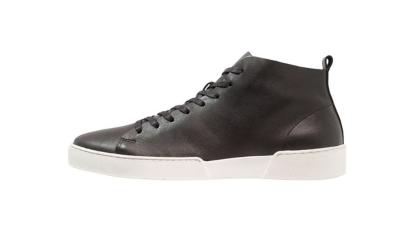 Die Zign Sneaker high black Schuhe lassen sich vielseitig kombinieren. Hier geht's zum Shop 
